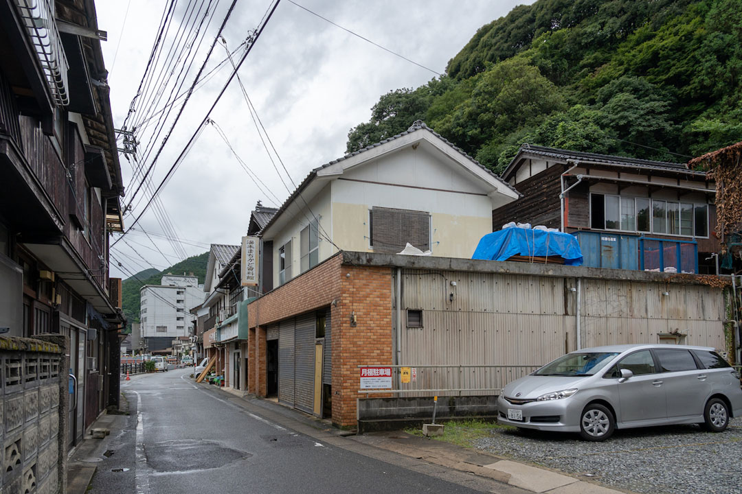 長年、街角資料館として愛された建物がリノベーションで生まれ変わります